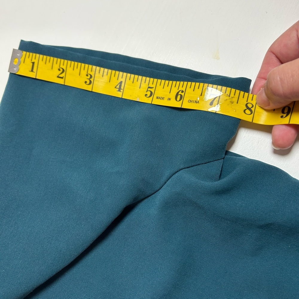 Figs Scrubs Top Womens S Teal Casma Three Pocket V Neck Technical Collection - Picture 10 of 10
